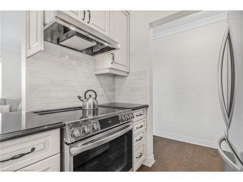 303-350 Concession Street, Hamilton, ON - Indoor Photo Showing Kitchen With Stainless Steel Kitchen With Upgraded Kitchen