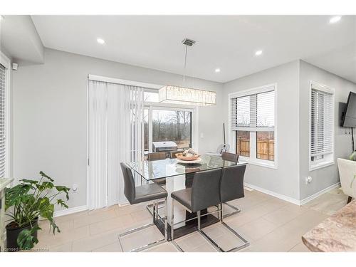 57 Larry Crescent, Caledonia, ON - Indoor Photo Showing Dining Room