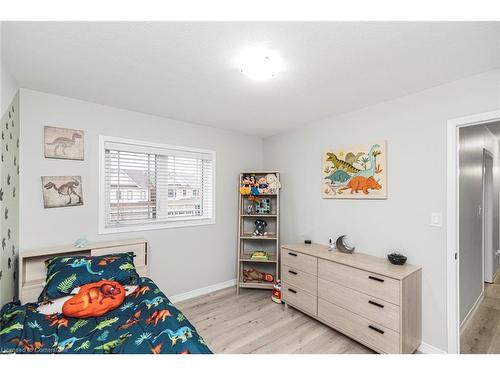 57 Larry Crescent, Caledonia, ON - Indoor Photo Showing Bedroom