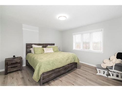 57 Larry Crescent, Caledonia, ON - Indoor Photo Showing Bedroom