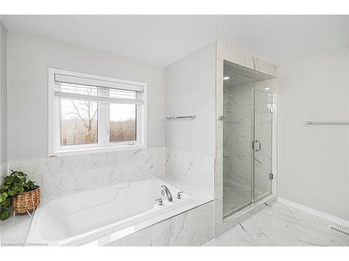 57 Larry Crescent, Caledonia, ON - Indoor Photo Showing Bathroom