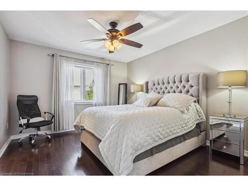 41-515 Winston Road, Grimsby, ON - Indoor Photo Showing Bedroom