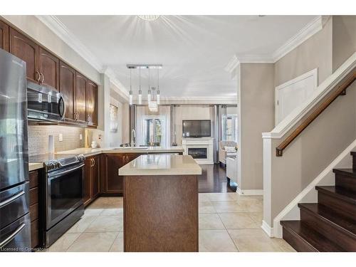 41-515 Winston Road, Grimsby, ON - Indoor Photo Showing Kitchen With Upgraded Kitchen