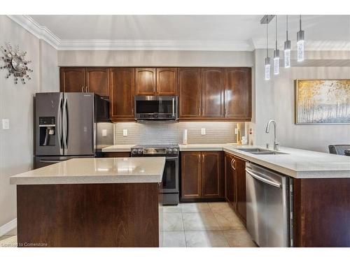 41-515 Winston Road, Grimsby, ON - Indoor Photo Showing Kitchen With Stainless Steel Kitchen With Double Sink With Upgraded Kitchen