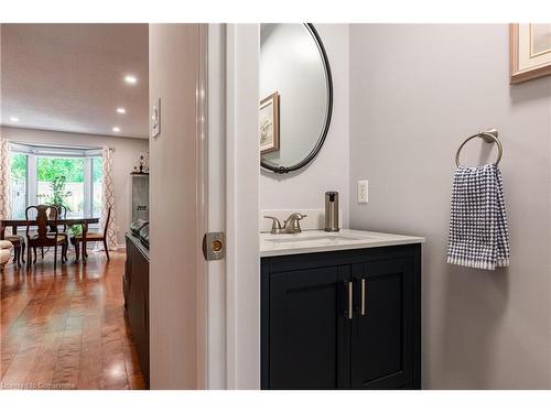 3-94 Huntingwood Avenue, Hamilton, ON - Indoor Photo Showing Bathroom