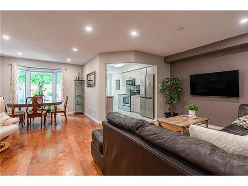 3-94 Huntingwood Avenue, Hamilton, ON - Indoor Photo Showing Living Room