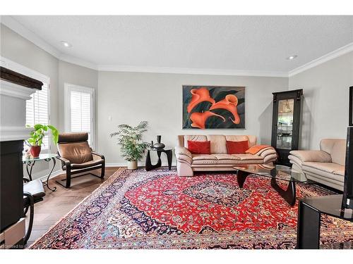 1151 Lockhart Road, Burlington, ON - Indoor Photo Showing Living Room