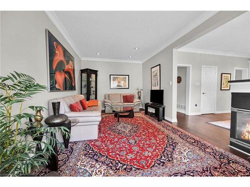 1151 Lockhart Road, Burlington, ON - Indoor Photo Showing Living Room