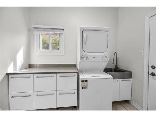 1151 Lockhart Road, Burlington, ON - Indoor Photo Showing Laundry Room