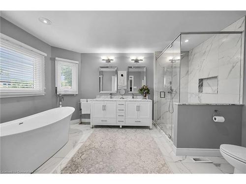 1151 Lockhart Road, Burlington, ON - Indoor Photo Showing Bathroom