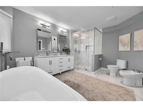 1151 Lockhart Road, Burlington, ON - Indoor Photo Showing Bathroom