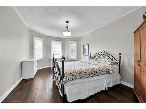 1151 Lockhart Road, Burlington, ON - Indoor Photo Showing Bedroom