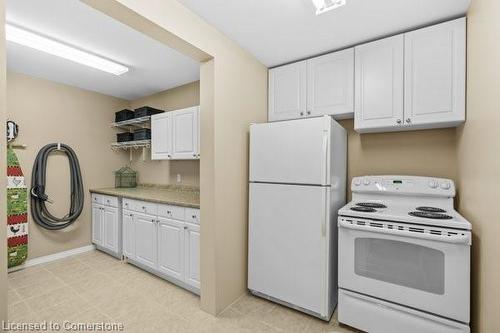 7385 Milburough Line, Milton, ON - Indoor Photo Showing Kitchen