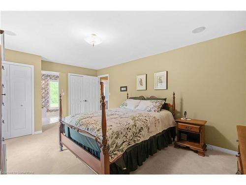 7385 Milburough Line, Milton, ON - Indoor Photo Showing Bedroom