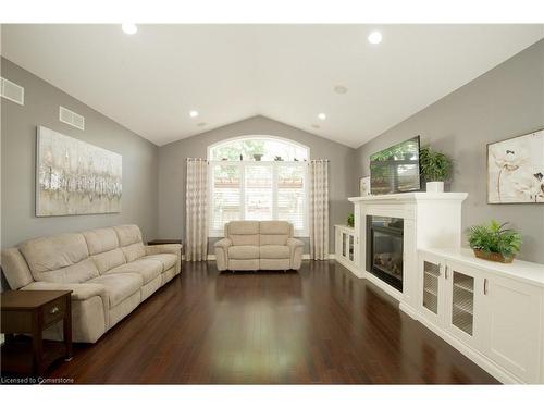 120 Creekside Drive, Welland, ON - Indoor Photo Showing Living Room With Fireplace