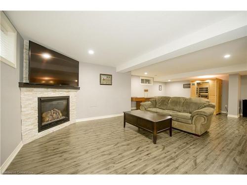 120 Creekside Drive, Welland, ON - Indoor Photo Showing Living Room With Fireplace