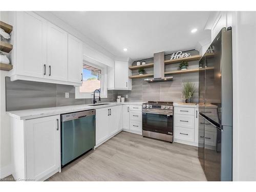 178 Seminole Road, Ancaster, ON - Indoor Photo Showing Kitchen With Upgraded Kitchen