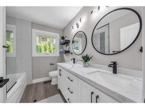 178 Seminole Road, Ancaster, ON - Indoor Photo Showing Bathroom