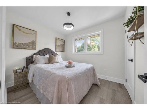 178 Seminole Road, Ancaster, ON - Indoor Photo Showing Bedroom