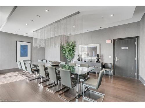 1106-55 Speers Road, Oakville, ON - Indoor Photo Showing Dining Room