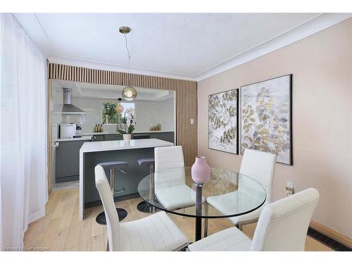 1217 Tavistock Drive, Burlington, ON - Indoor Photo Showing Dining Room