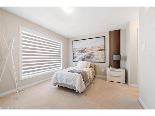 11-720 Grey Street, Brantford, ON - Indoor Photo Showing Bedroom