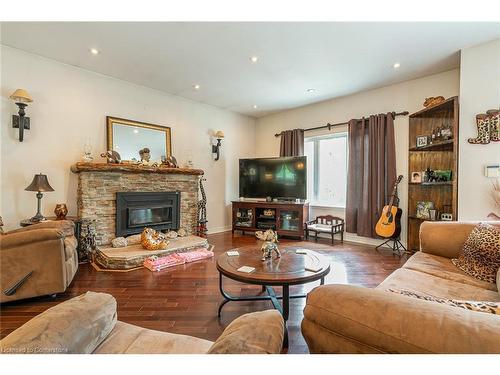 17182 Hwy 118, Haliburton, ON - Indoor Photo Showing Living Room With Fireplace