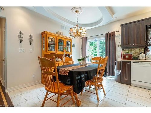 17182 Hwy 118, Haliburton, ON - Indoor Photo Showing Dining Room