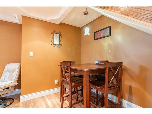 17182 Hwy 118, Haliburton, ON - Indoor Photo Showing Dining Room