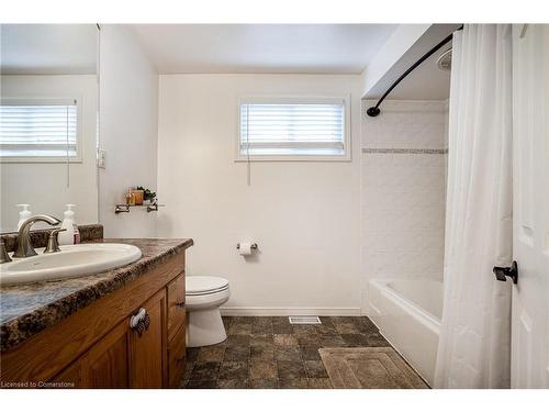 60 Cedar Crescent, New Dundee, ON - Indoor Photo Showing Bathroom