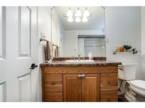 60 Cedar Crescent, New Dundee, ON - Indoor Photo Showing Bathroom