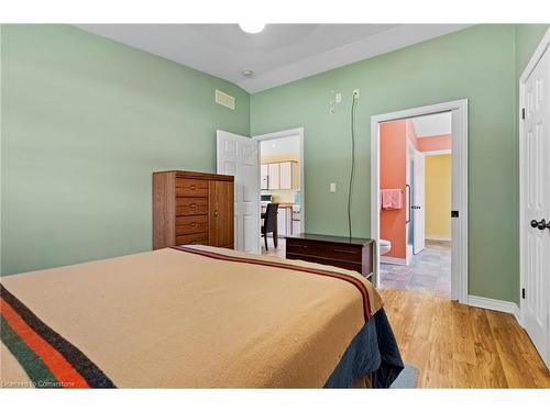 2859 Chippawa Road, Port Colborne, ON - Indoor Photo Showing Bedroom