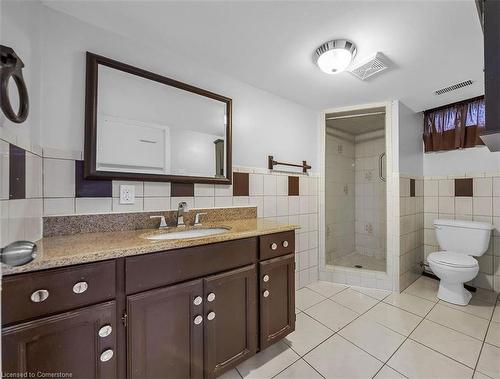 218 Memorial Drive, Brantford, ON - Indoor Photo Showing Bathroom