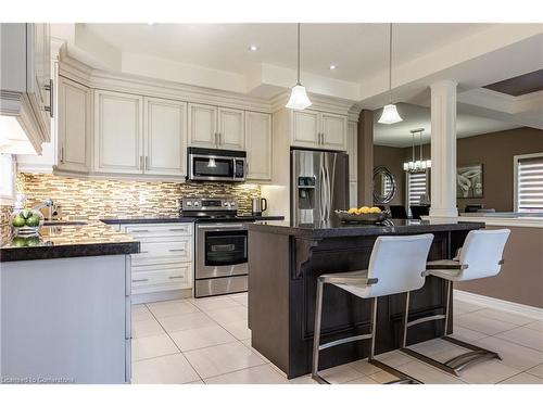 186 Millen Road, Hamilton, ON - Indoor Photo Showing Kitchen With Upgraded Kitchen