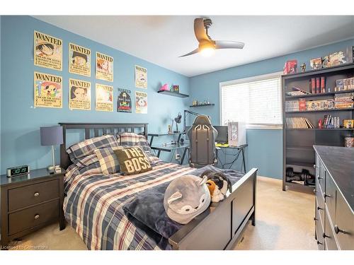 8855 Silverstar Court, Niagara Falls, ON - Indoor Photo Showing Bedroom