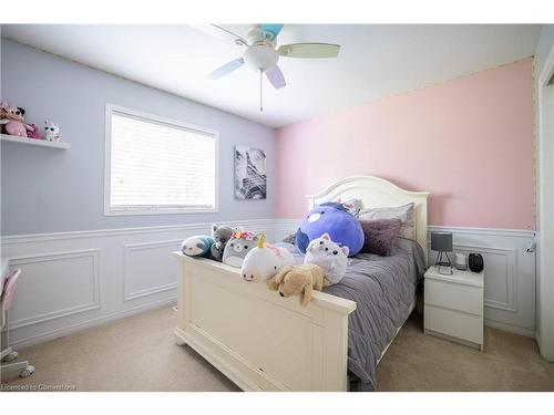 8855 Silverstar Court, Niagara Falls, ON - Indoor Photo Showing Bedroom