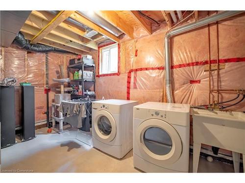 8855 Silverstar Court, Niagara Falls, ON - Indoor Photo Showing Laundry Room