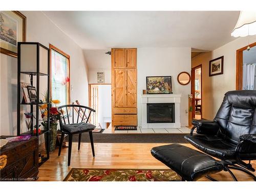 506 Alder Street W, Haldimand County, ON - Indoor Photo Showing Other Room With Fireplace