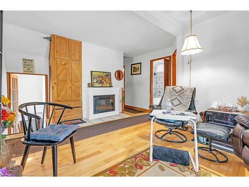 506 Alder Street W, Haldimand County, ON - Indoor Photo Showing Living Room With Fireplace