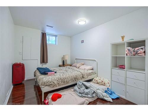 148 Mount Albion Road, Hamilton, ON - Indoor Photo Showing Bedroom