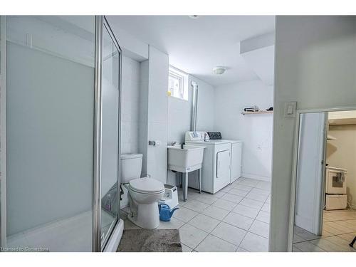 148 Mount Albion Road, Hamilton, ON - Indoor Photo Showing Bathroom