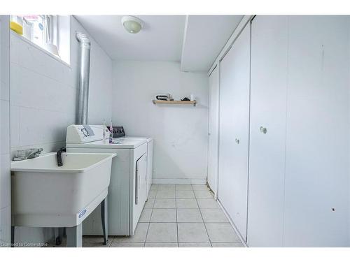 148 Mount Albion Road, Hamilton, ON - Indoor Photo Showing Laundry Room