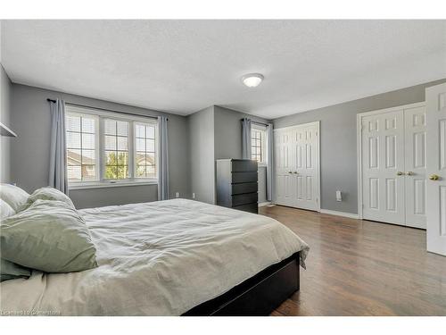 27 Jonathon Court, Hamilton, ON - Indoor Photo Showing Bedroom