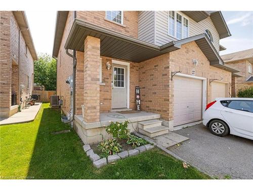 27 Jonathon Court, Hamilton, ON - Outdoor