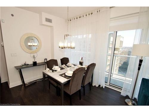 1405-55 Speers Road, Oakville, ON - Indoor Photo Showing Dining Room