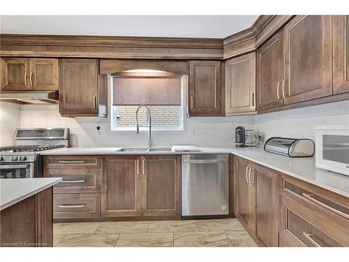 30 Philomena Drive, Hamilton, ON - Indoor Photo Showing Kitchen