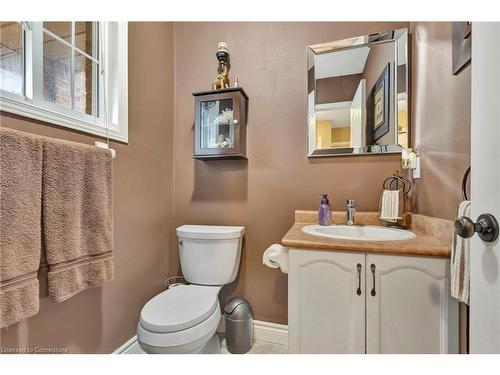 30 Philomena Drive, Hamilton, ON - Indoor Photo Showing Bathroom