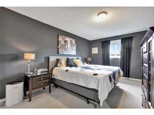 30 Philomena Drive, Hamilton, ON - Indoor Photo Showing Bedroom