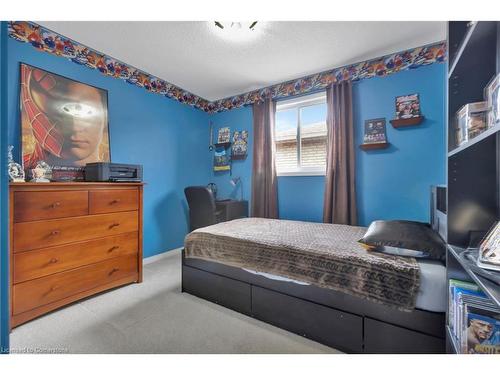 30 Philomena Drive, Hamilton, ON - Indoor Photo Showing Bedroom