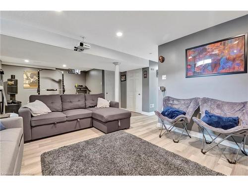 30 Philomena Drive, Hamilton, ON - Indoor Photo Showing Living Room